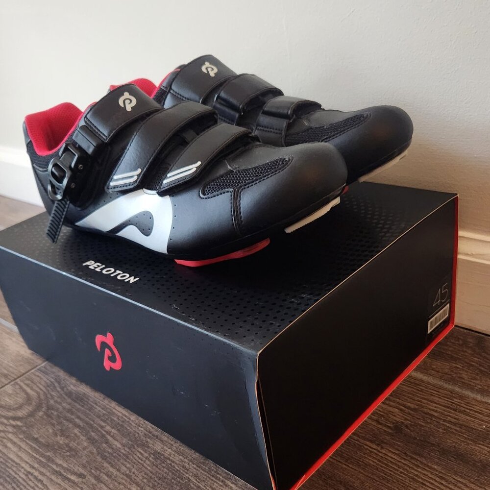 PELOTON CYCLING SHOES